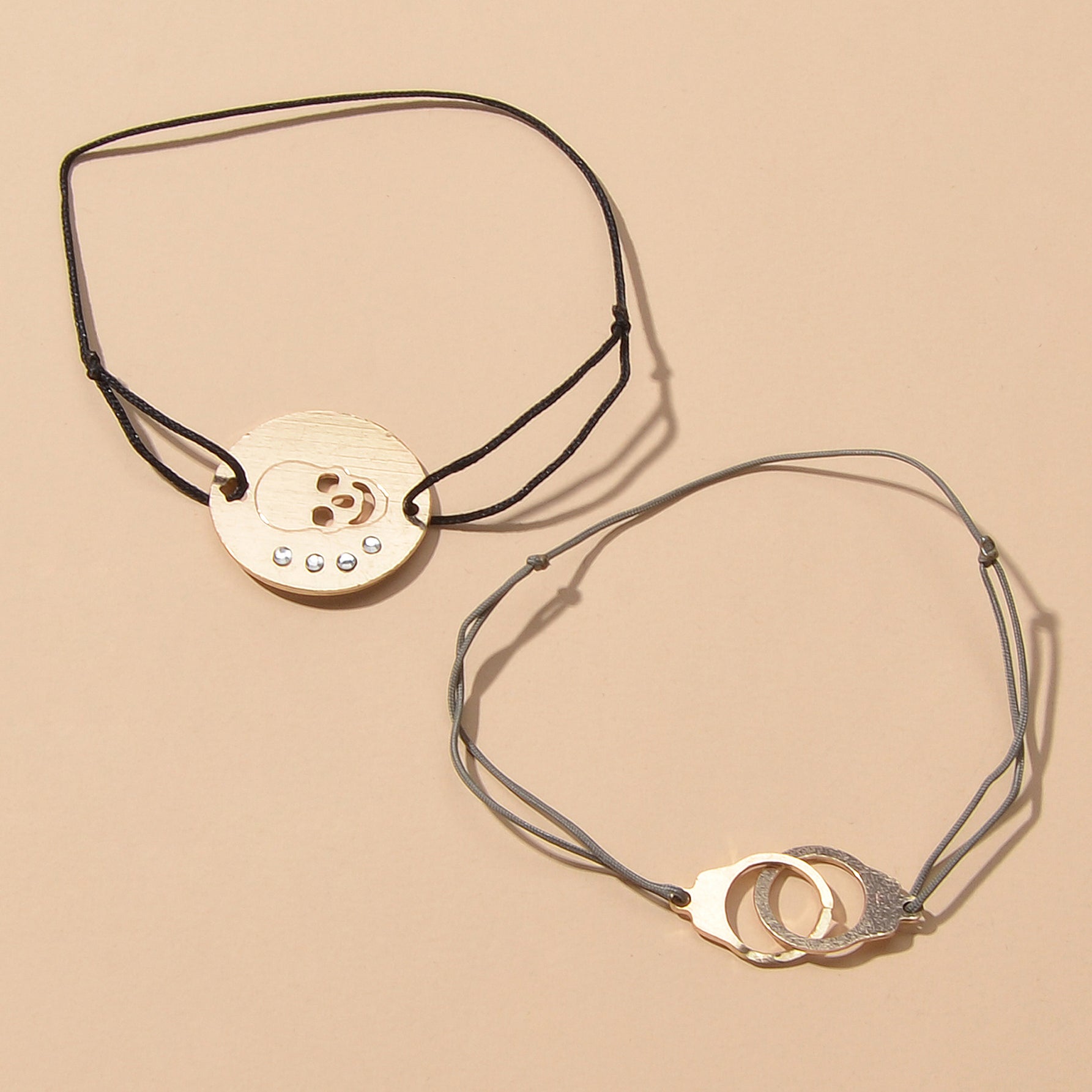 2pcs Goth Punk Hip Hop Elastic Rope Skull Handcuffs Charm Pirate Bracelet Bangle